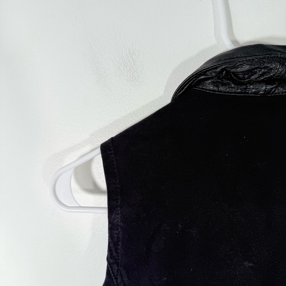 Wilson’s Leather Maxima Black Stretch Back V Neck Sleeveless Vest Top Small Y2K - Picture 7 of 10